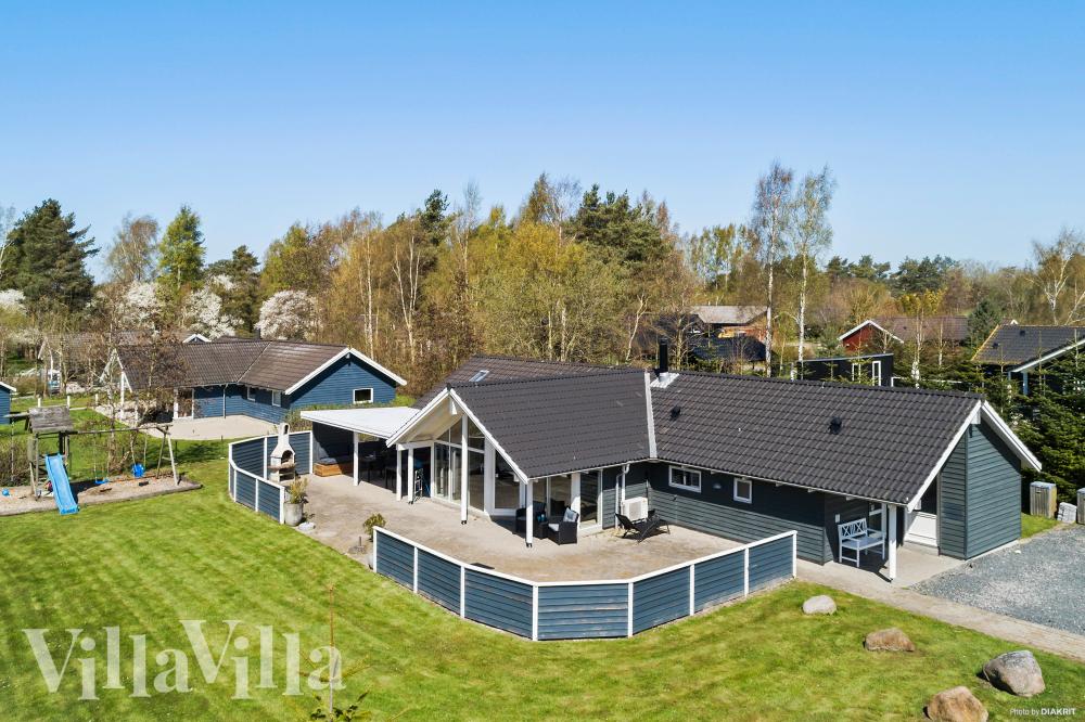 Dette skønne spahus nr. 956 med plads til 12 personer ligger i Lolland/Falster/Møn