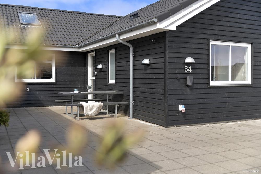Flot sommerhus nr. 484 med god plads til op til 18 personer