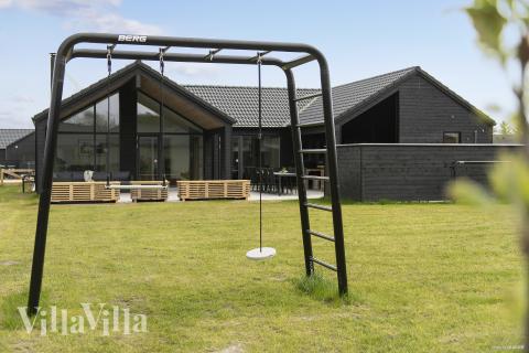 Stort udvalg af udendørs aktiviteter ved luksushus nr. 698 i Vestjylland.