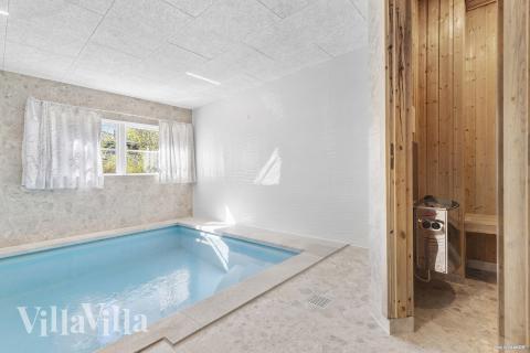 Den lækre pool i luksushuse nr. 247 til 20 personer