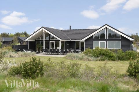 Dette skønne poolhus nr. 456 med plads til 20 personer ligger i Vestjylland