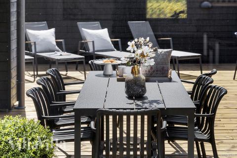 Nyd en grillaften på terrassen i luksushus nr. 931 i Østjylland