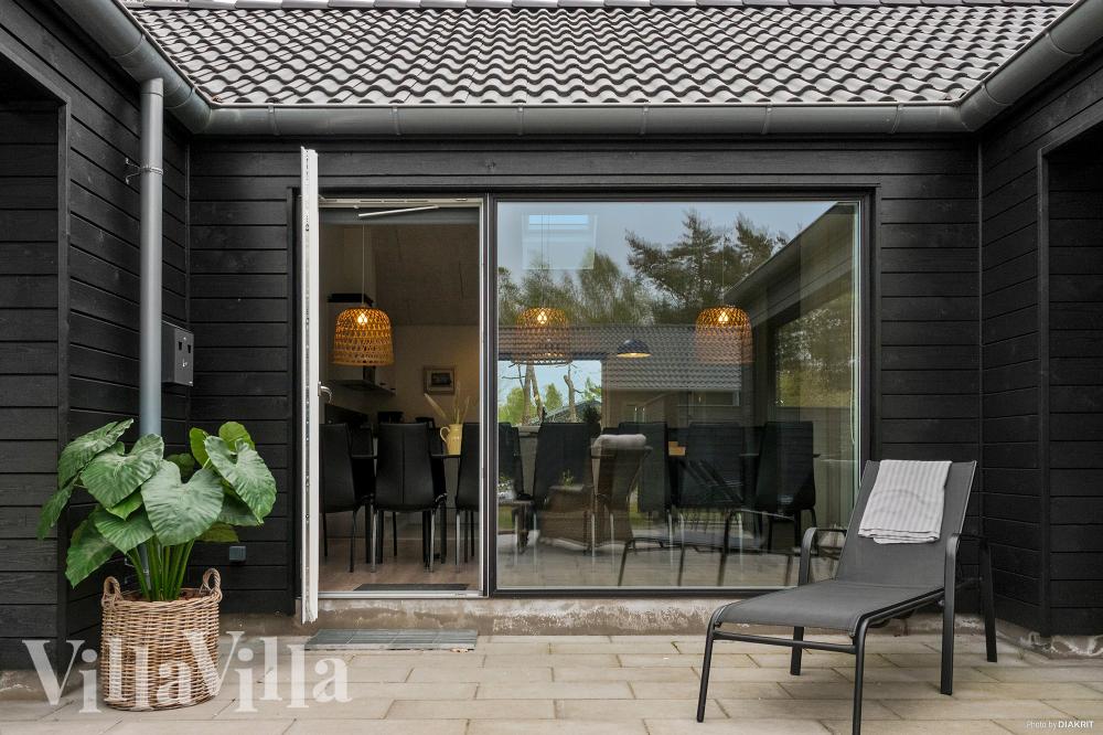 Luksushus nr. 622 har en dejlig terrasse med gode havemøbler til 18 personer.