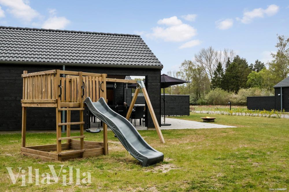 Ud over de mange timer, man kan bruge i husets pool-afdeling, så byder luksushus 622 også på mange udendørs aktiviteter