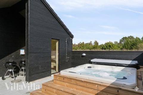 Nyd varmen i spaen i luksushus nr. 960 i Lolland/Falster/Møn