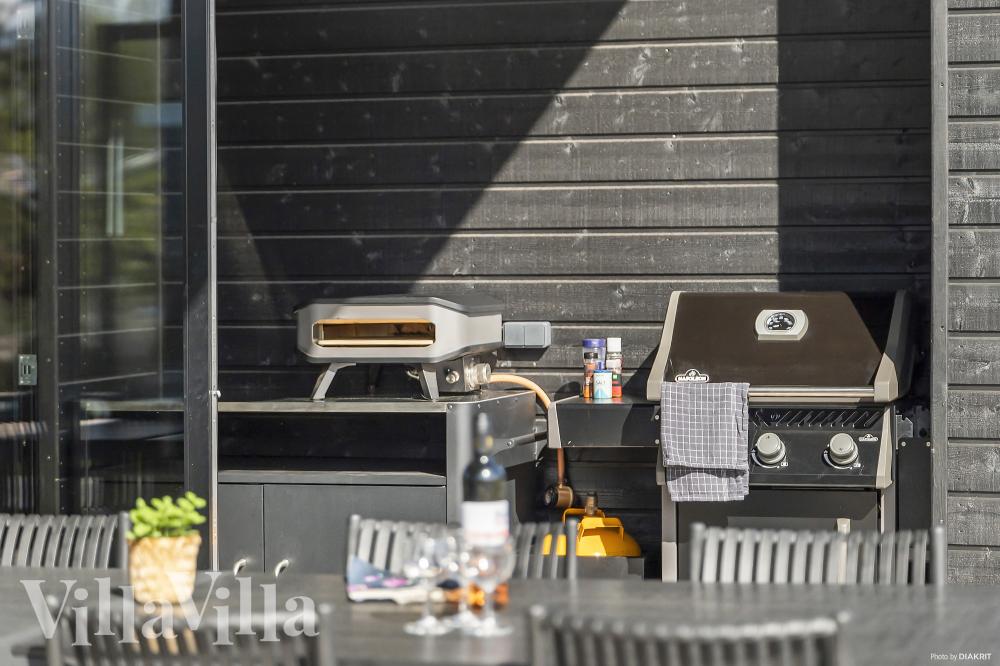 Luksushus nr. 977 har en dejlig terrasse med gode havemøbler til 10 personer.