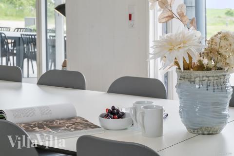 Opholdsrum med plads til 14 i luksushus nr. 922.