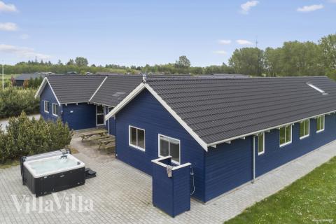 Dette skønne poolhus nr. 314 med plads til 20 personer ligger i Lolland/Falster/Møn