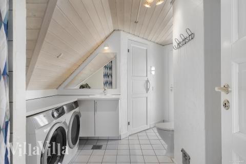 Den rummelige entre i luksushus nr. 675 i Vestjylland