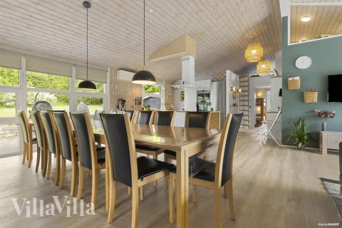 Det store lyse opholdrum i luksushus nr. 964 til 12.