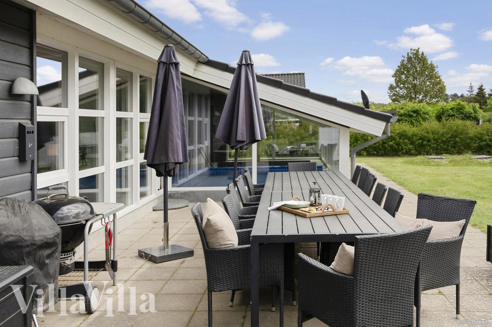 Stor terrasse ved luksushus nr. 964 i Østjylland.