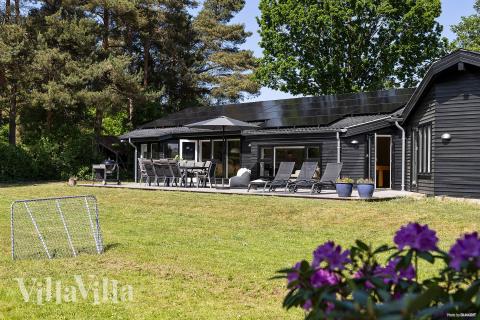 Dette skønne poolhus nr. 963 med plads til 10 personer ligger i Nordsjælland