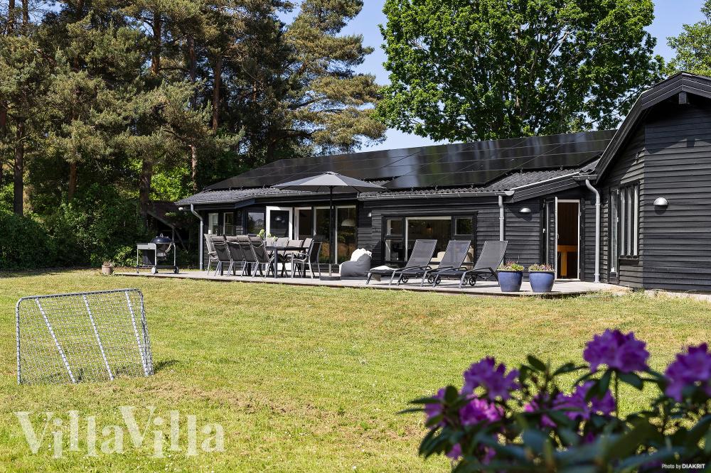 Dette skønne poolhus nr. 963 med plads til 10 personer ligger i Nordsjælland
