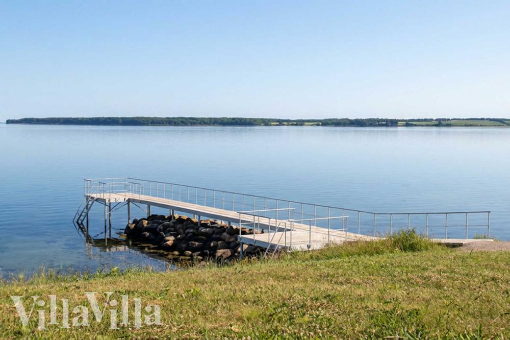 Det skønne område Østjylland indbyder til et ophold i luksushus nr. 980.