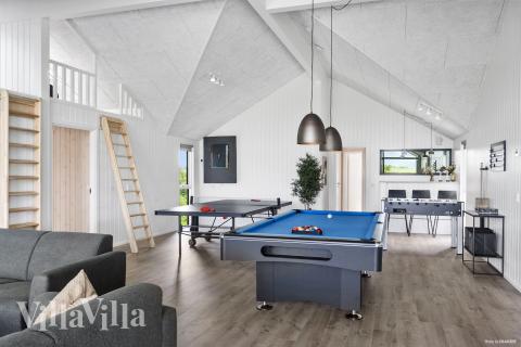 Ud over de mange timer, man kan bruge i husets pool-afdeling, så byder luksushus 923 også på billard/bordtennis og dart