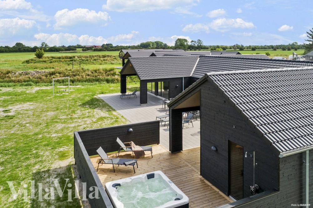 Stor terrasse ved luksushus nr. 923 i Lolland/Falster/Møn.