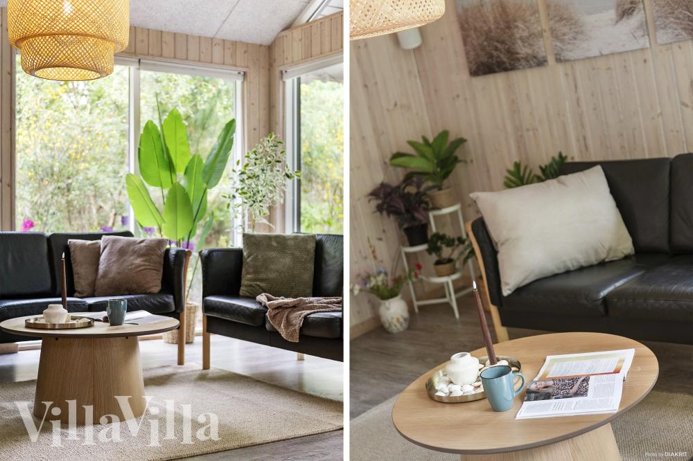 Der er mulighed for hygge i sommerhusets sofaarrangement, når I besøger luksushus nr. 313