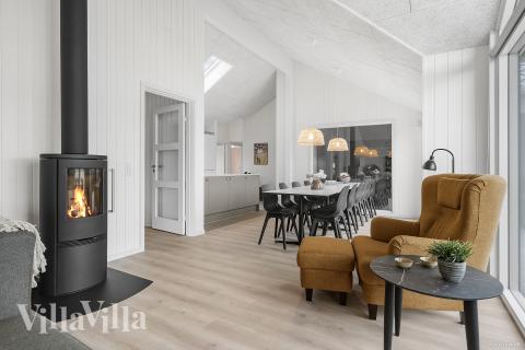 Det store lyse opholdrum i luksushus nr. 929 til 14.