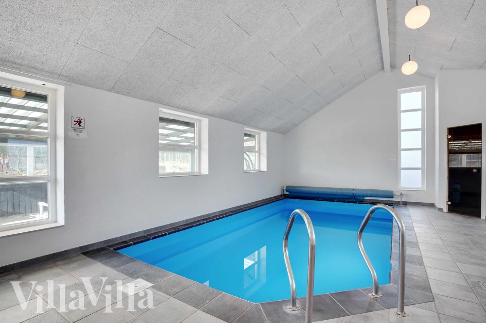 Den lækre pool i luksushuse nr. 983 til 8 personer