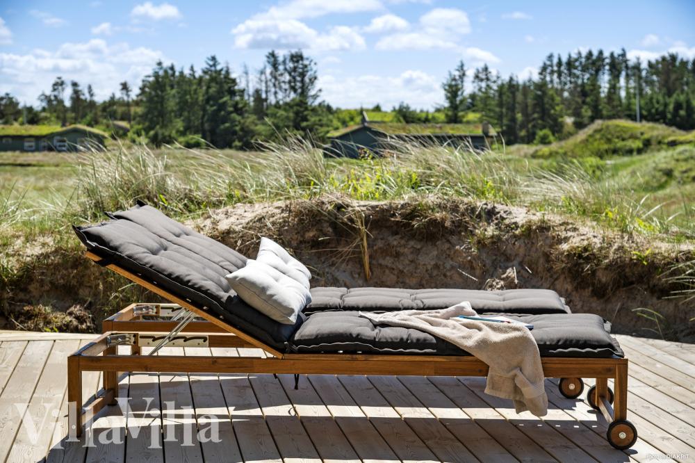 Luksushus nr. 986 har en dejlig terrasse med gode havemøbler til 12 personer.