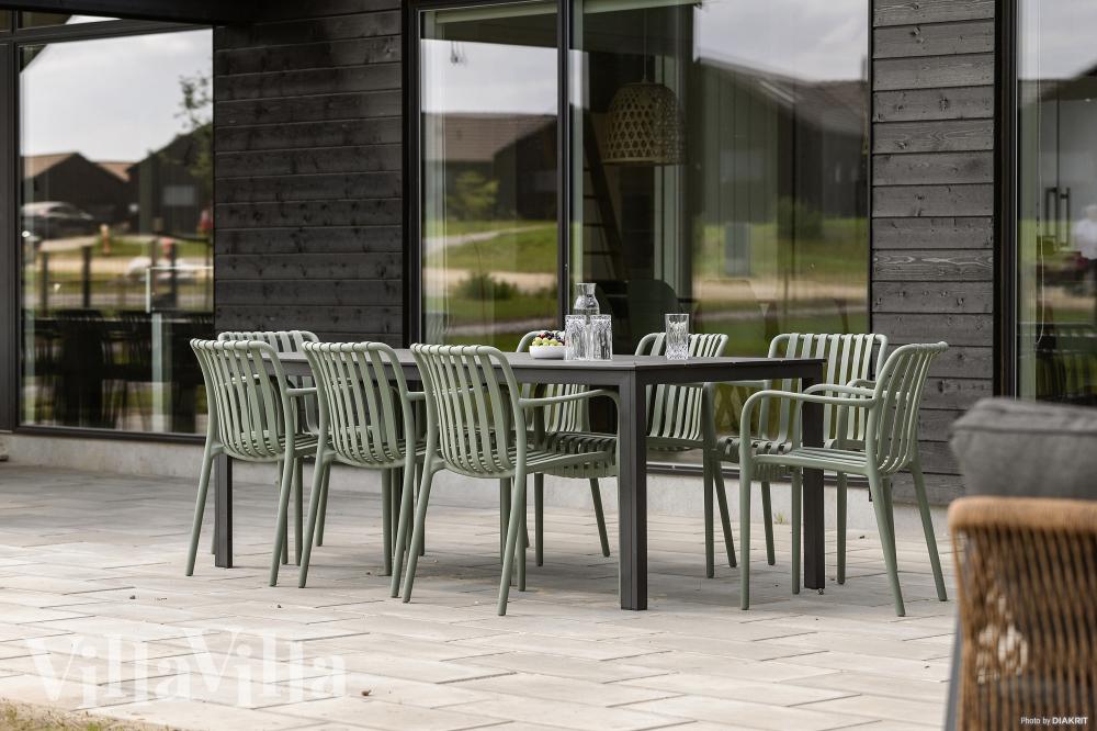 Stor terrasse ved luksushus nr. 932 i Fyn og øer.