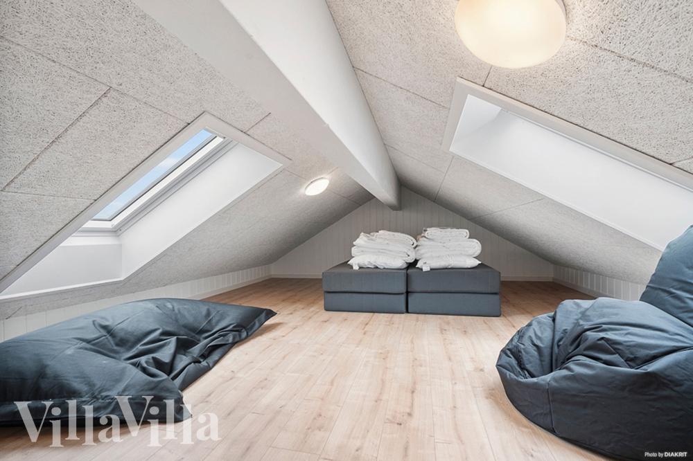 Nogle af de 16 sovepladser findes på hemsen i luksushus nr. 957