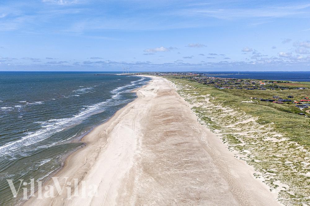 Den dejlige strand nær luksushus 900 ved Vestjylland.