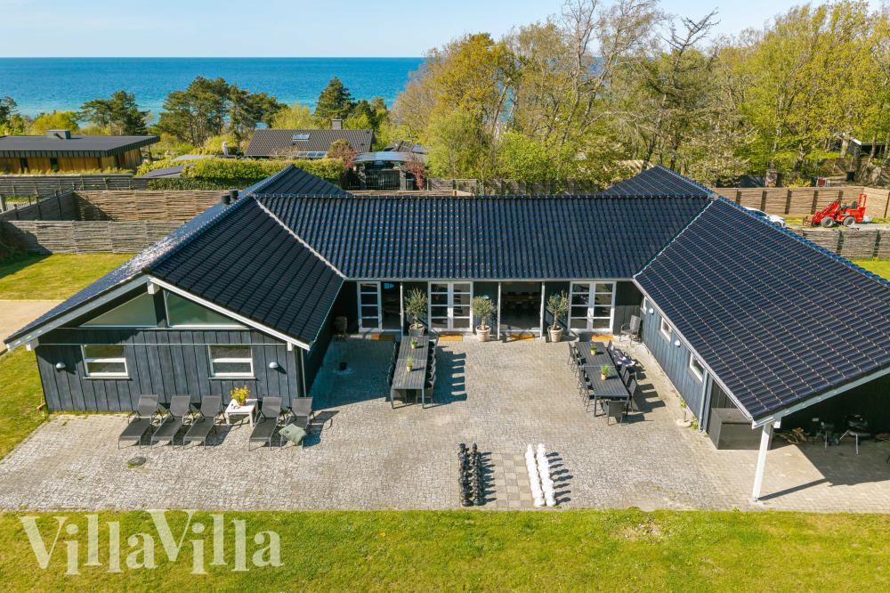 Flot sommerhus nr. 991 med god plads til op til 30 personer