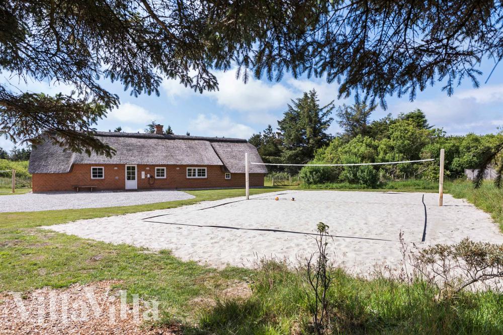 Dette skønne poolhus nr. 1005 med plads til 14 personer ligger i Vestjylland