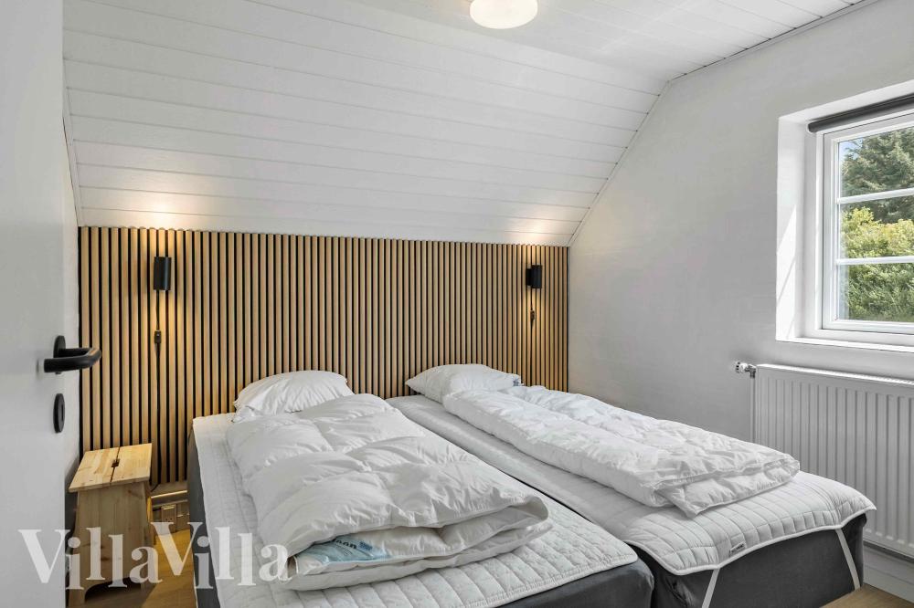 Et af de 6 soveværelser i luksushus nr. 1005