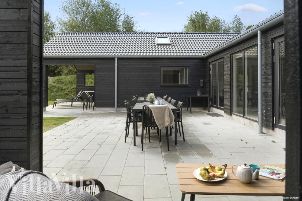 Nyd en grillaften på terrassen i luksushus nr. 911 i Lolland/Falster/Møn