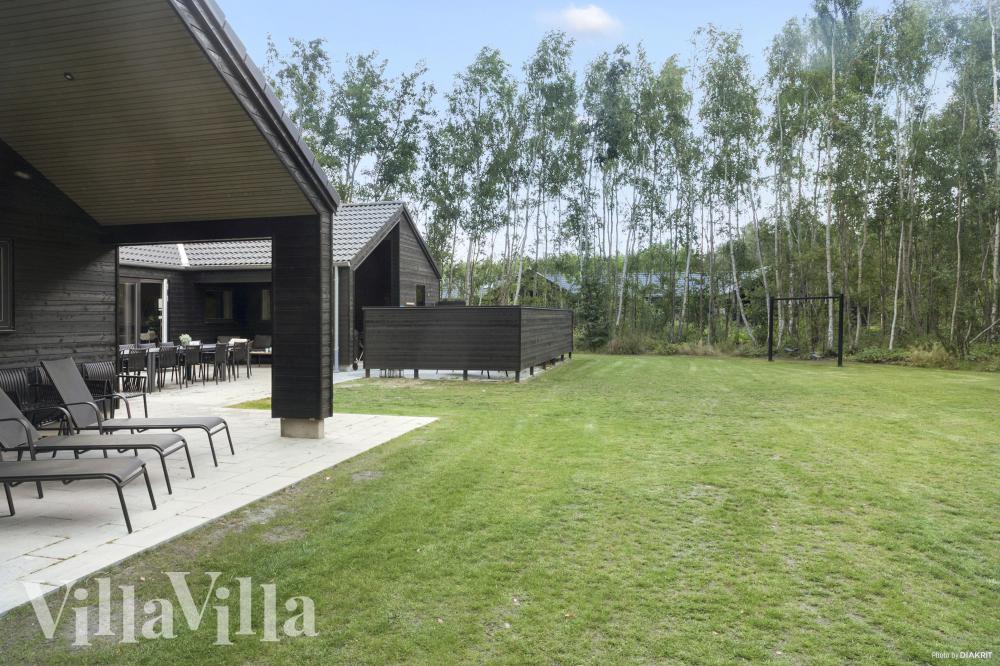 Flot sommerhus nr. 911 med god plads til op til 20 personer