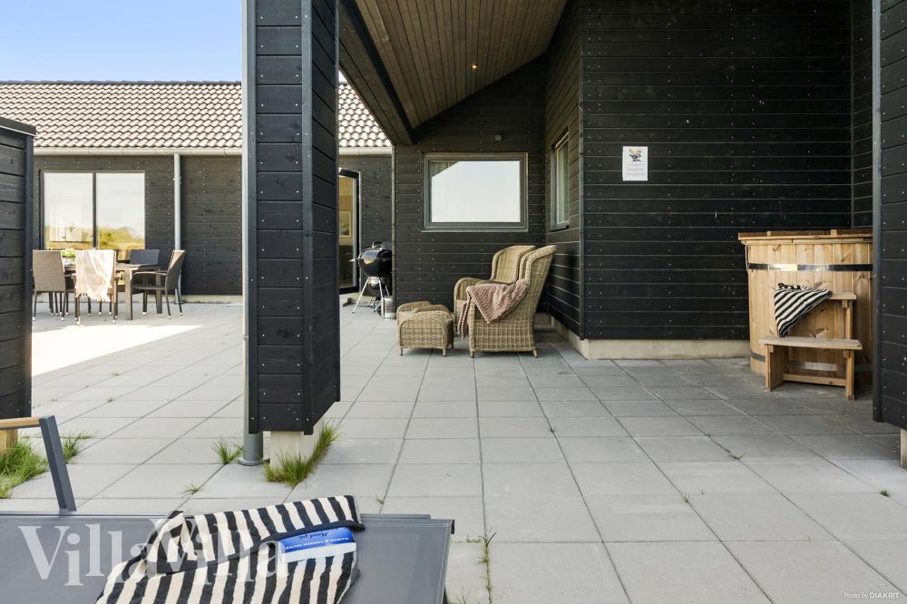 Stor terrasse ved luksushus nr. 914 i Lolland/Falster/Møn.