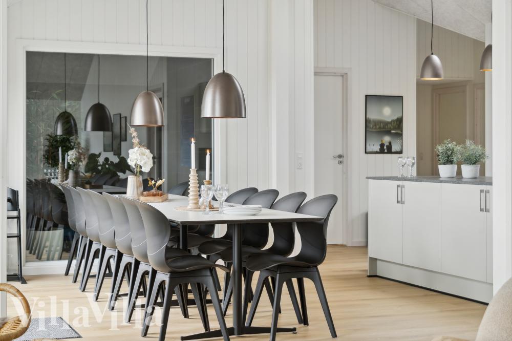 Det store lyse opholdrum i luksushus nr. 1015 til 14.