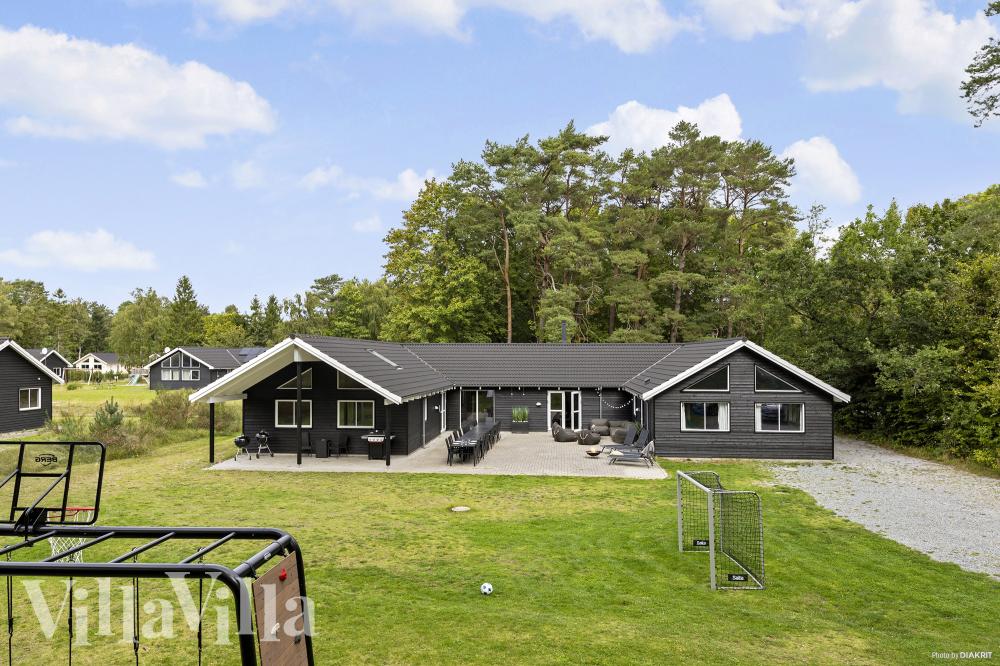 Flot sommerhus nr. 406 med god plads til op til 24 personer