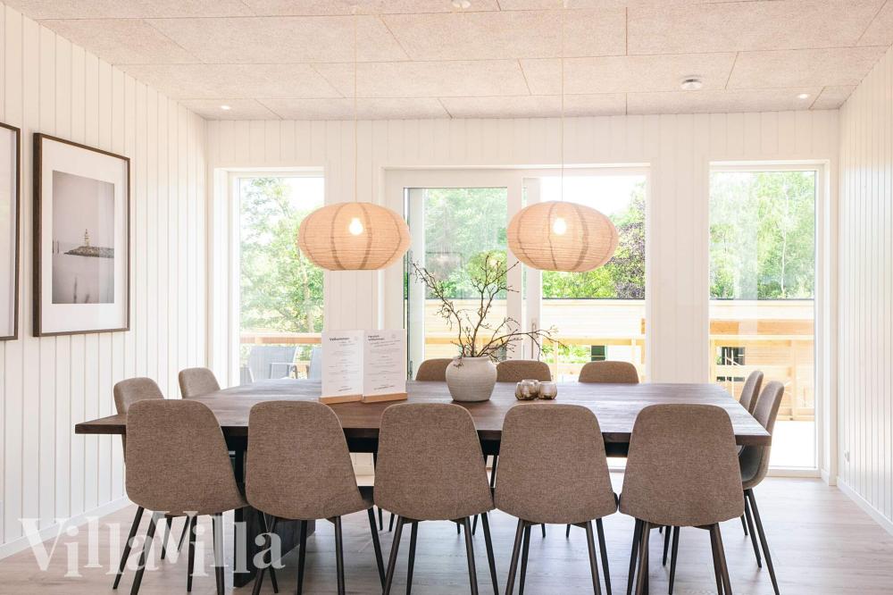 Det store lyse opholdrum i luksushus nr. 941 til 16.